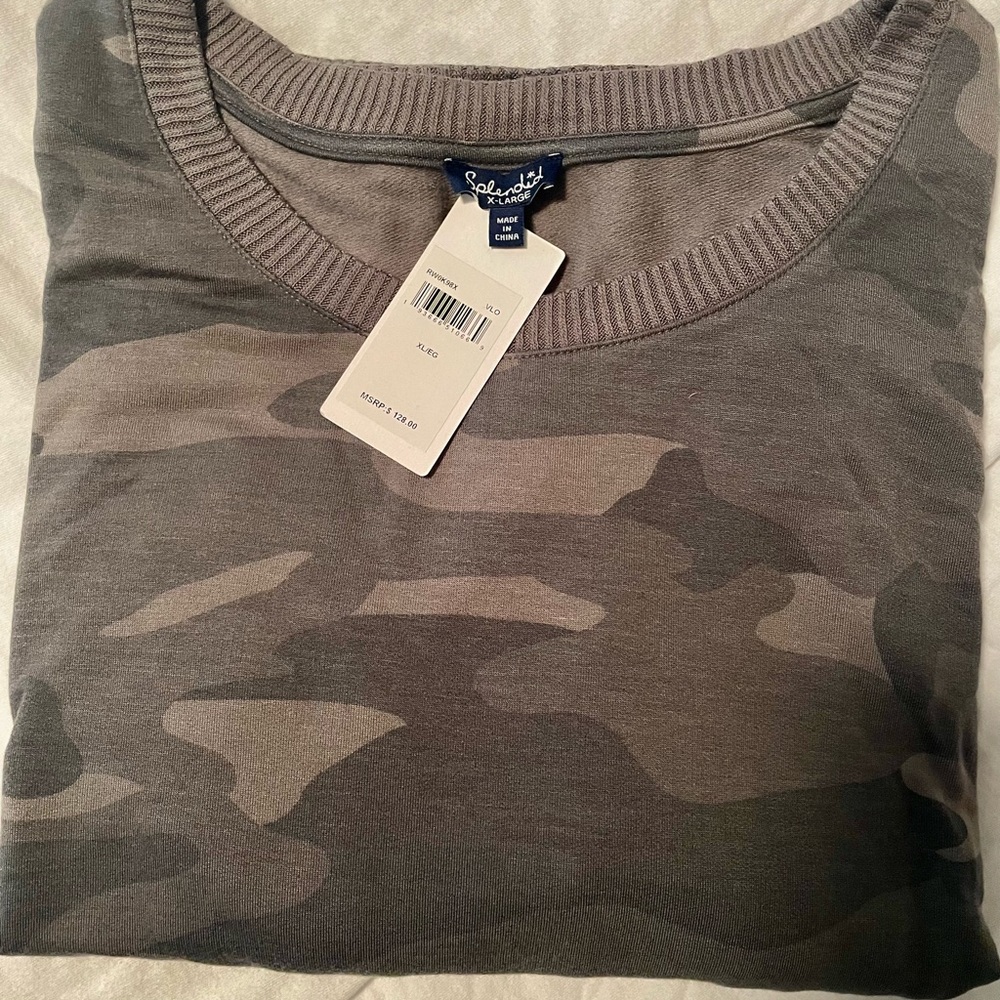 Splendid brand soft pullover camo top💚🤎🩶